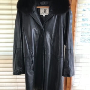 La Nouvelle Renaissance Womens Black Leather Coat with Genuine Fox Collar. Small